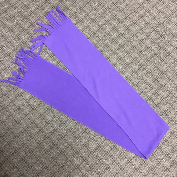 $1 Bundled * Girls Purple Grape Colored Fleece Scarf - Picture 3 of 8